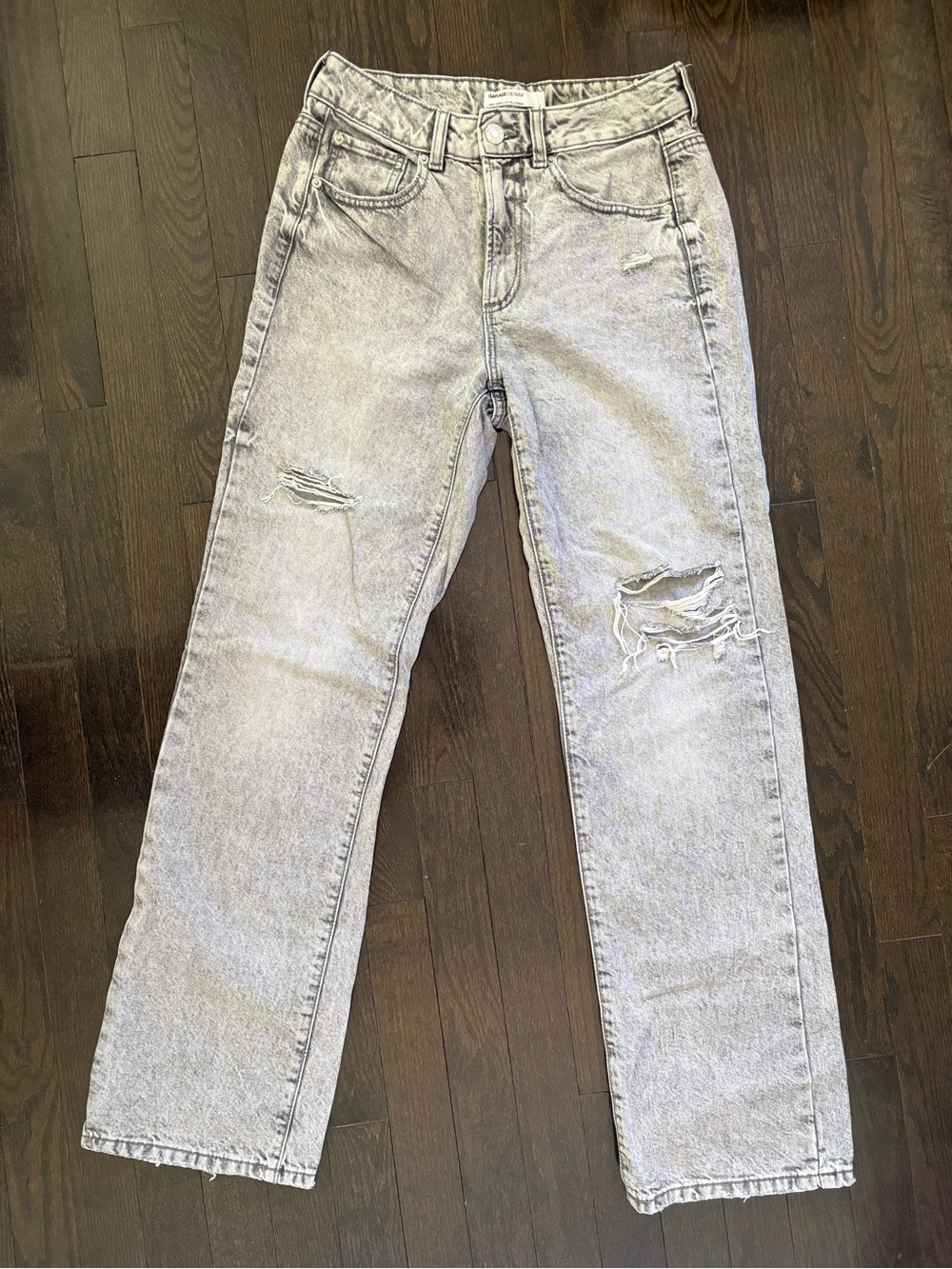 Garage Women's 90s Straight Jeans / Light Gray Distressed